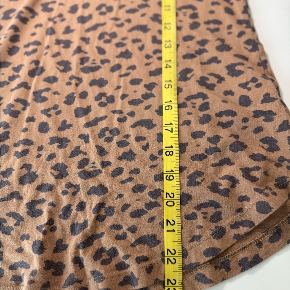Abercrombie & Fitch Women’s Brown Leopard Print Short Sleeve Tee Size M - Picture 7 of 10
